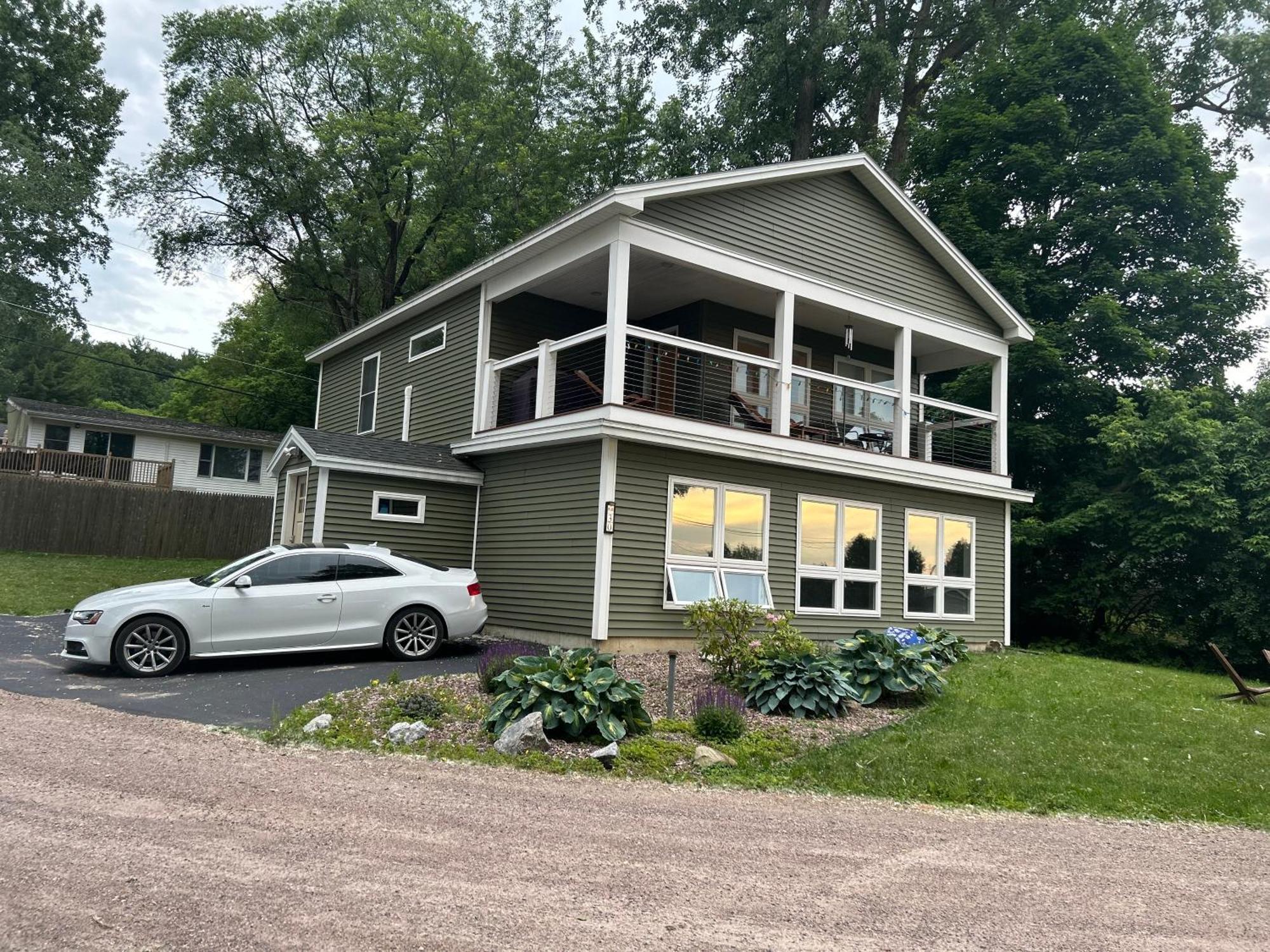 Roberts Lake House Room #3 Колчестър Екстериор снимка